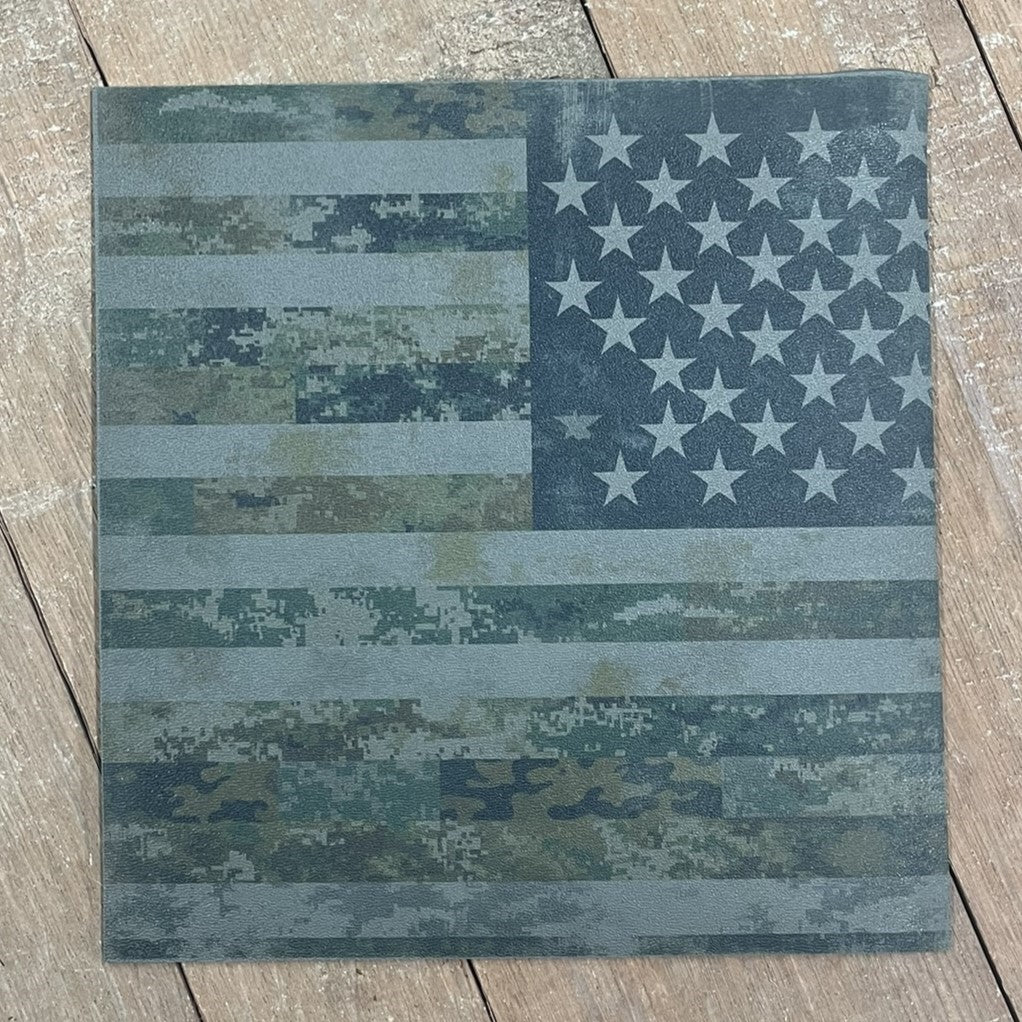 AMERICAN FLAG DIGITAL CAMO ON GREY