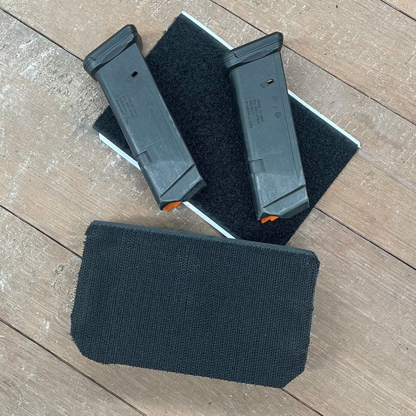 VELCRO BACK DOUBLE MAG HOLDER